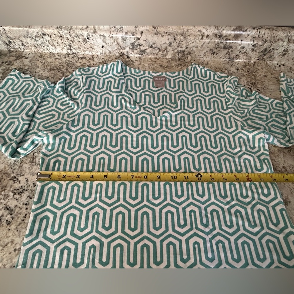 Chico’s Geometric Print V Neck 3/4 Sleeves Turquoise White Pullover Top Size M - Picture 7 of 8